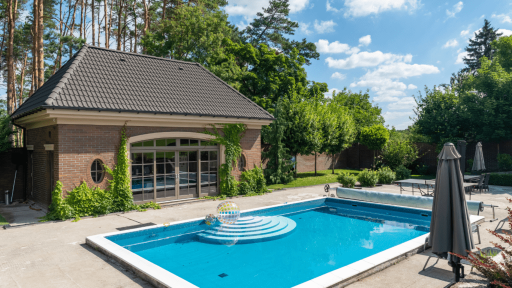 image of a swimming pool